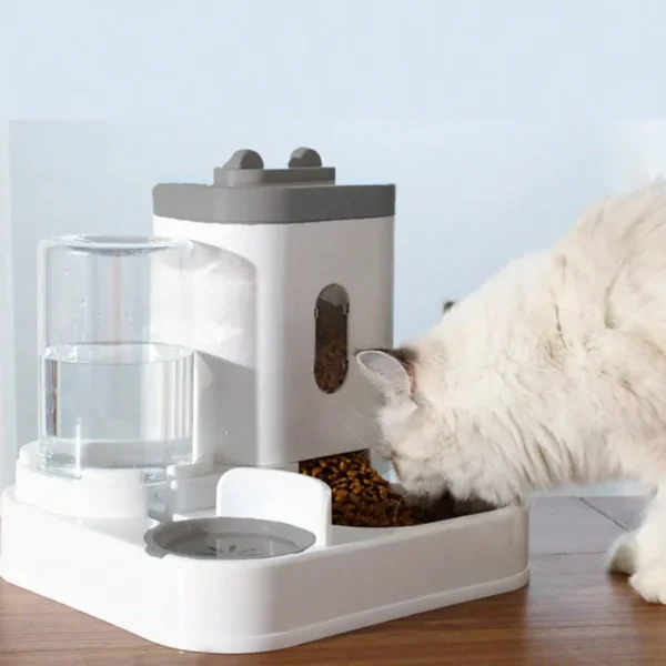 Cat Hydra Feeder