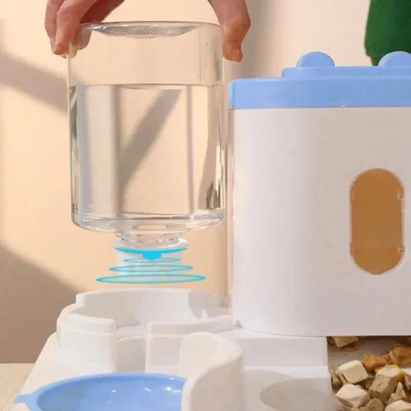 Cat Hydra Feeder